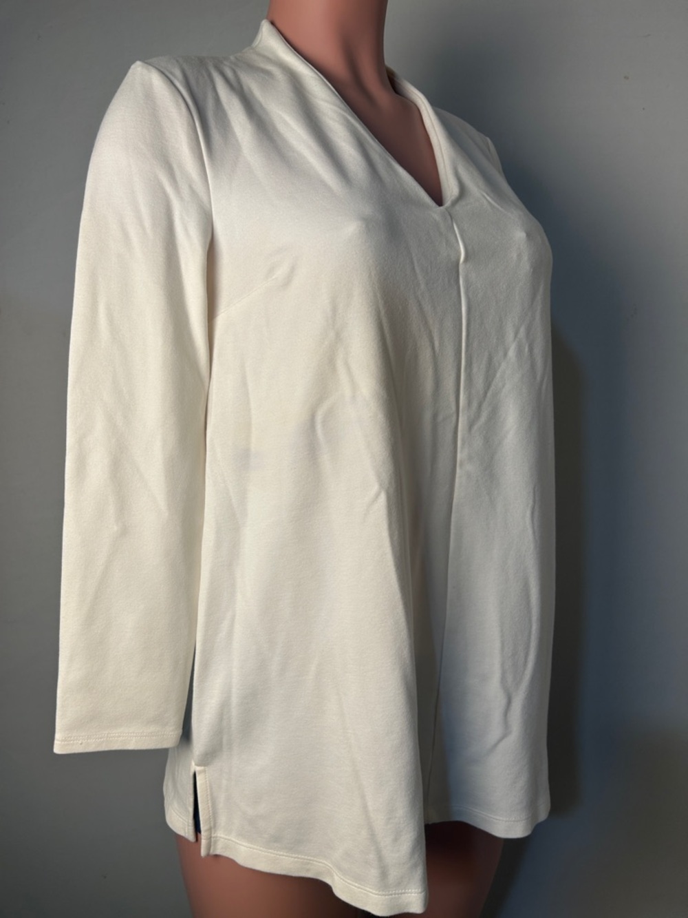 LIZ CLAIBORNE WOMEN’S IVORY 3/4 SLEEVES V- NECK TOP SHIRT Size S